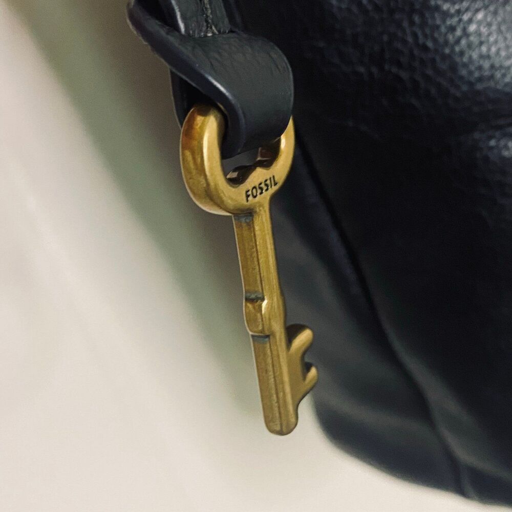 Fossil Black Leather Crossbody Bag - Picture 5 of 8